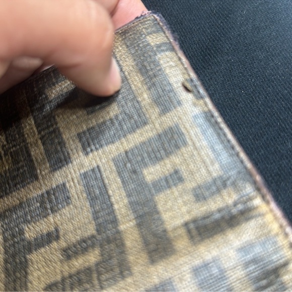 LV &Fendi wallets bundle - Picture 15 of 16